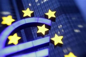 ECB ters k&ouml;şeye yatırdı