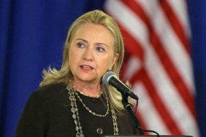 Clinton'ın 'seksi telefonlarını' da dinlenmiş