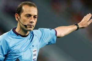 UEFA'dan C&uuml;neyt &Ccedil;akır'a dev ma&ccedil;