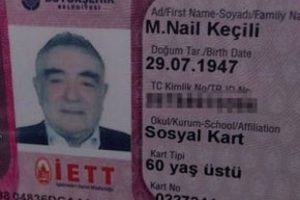 &Uuml;nl&uuml; iş adamı kendine akbil &ccedil;ıkarttı