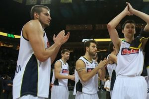 Fenerbah&ccedil;e &Uuml;lker Partizan deplasmanında!
