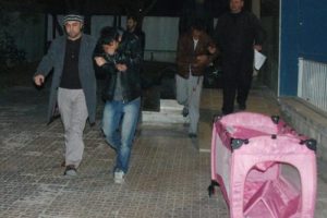 Beşiği bile &ccedil;almışlar!