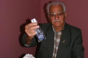 İnternetten telefon aldı, kol saati &ccedil;ıktı