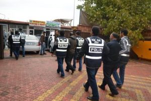 R&uuml;şvete 3 g&ouml;zaltı