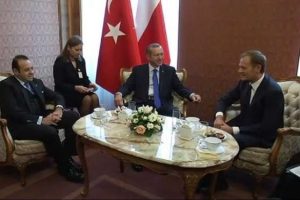 Erdoğan Tusk ile g&ouml;r&uuml;şt&uuml;
