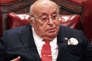 Demirel G&ouml;k&ccedil;ek'i devirecek ismi buldu