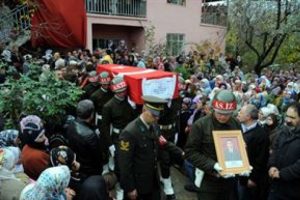 Şehit uzman &ccedil;avuş toprağa verildi