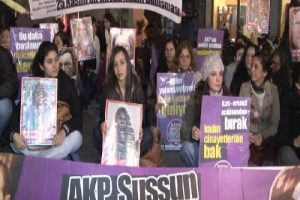 Galatasaray Meydanı'nda oturma eylemi