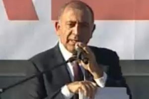 Tekin adaylığını a&ccedil;ıkladı
