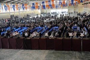 AK Parti'de temay&uuml;l yoklaması