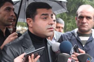 Demirtaş'tan "H&uuml;dapar" a&ccedil;ıklaması