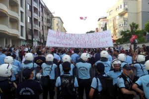 Akil insanlar protestosu yargıda