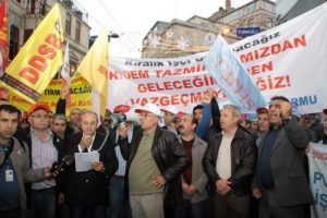 İş&ccedil;i sendikalarından kıdem tazminatı protestosu