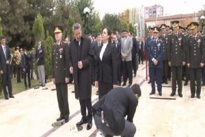 Baydemir t&ouml;rene katılmayınca...