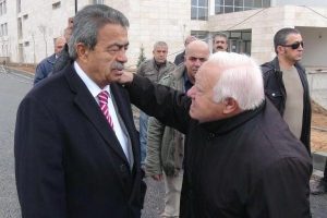 "Sen sa&ccedil;larını beyazlatmışsın ama, adaleti &ouml;ğrenmemişsin"