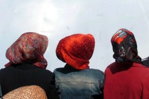 Almanya'da kamuda baş&ouml;rt&uuml;s&uuml; yasağı kalkıyor