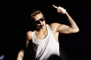 Justin Bieber'ın yatak videosuna a&ccedil;ıklama