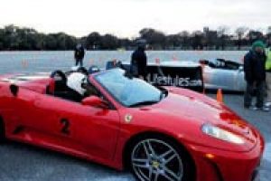 Ferrari ile bir tur 149 dolar