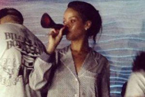 Rihanna bunu da yaptı!