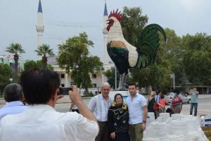 T&uuml;rkiye'nin en b&uuml;y&uuml;k cam horozu