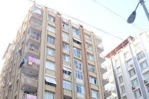 Erkek arkadaşına mesaj atıp intihar etti
