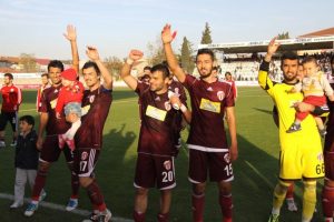 İneg&ouml;lspor'un zirve inadı!