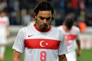 Sel&ccedil;uk İnan  İngiltere'ye u&ccedil;tu!