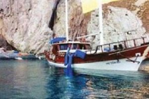 İnsan ka&ccedil;ak&ccedil;ısı 4 T&uuml;rk'e Rodos'ta ceza yağdı