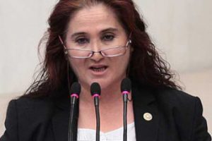 Akkiraz'dan torun adına tepki