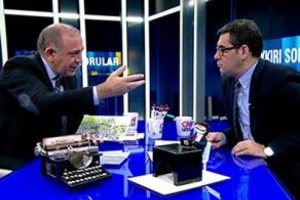 Tekin, Sarıg&uuml;l'&uuml; eleştirdi