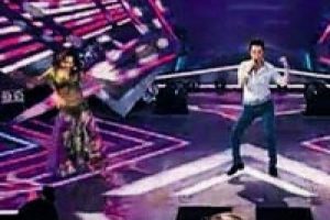 Tarkan taklidiyle Kazaklar'ı oynattı...