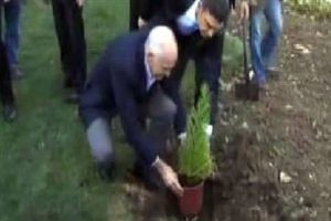 Papandreu'dan Gezi Parkı'na ziyaret