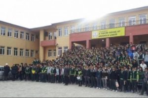 Savaş Ay'ın &ouml;ğrencileri yasta