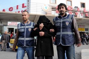&Ouml;ğrencileri taciz eden kantinci g&ouml;zaltında
