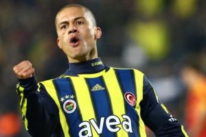 Alex'in ayakkabılarına servet &ouml;dendi!