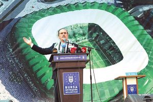 "Parayı veren stadın ismini koyar"