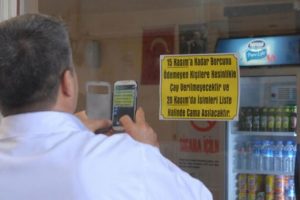 Cama kara liste asmakla tehdit etti