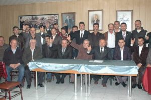 MHP y&ouml;netimi vitrine &ccedil;ıktı