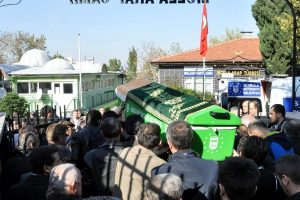 Sırbıstan'da kaza ge&ccedil;iren Serhat Alp Bursa'da toprağa verildi