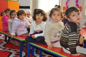 Sınır'daki &ccedil;ocuklara aşı seferberliği