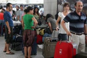 'İstanbul ilk defa 10 milyon turisti ge&ccedil;ecek'