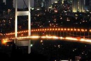Boğazi&ccedil;i K&ouml;pr&uuml;s&uuml;'nde intihar girişimi