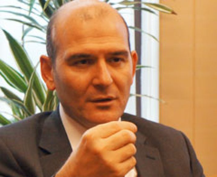 AK Partili Soylu'dan &ouml;ğrenci evi &ccedil;ıkışı