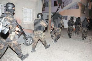 Torbacılara şafak baskını