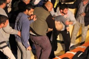 Cesedi hastaneye g&ouml;t&uuml;rd&uuml;ler