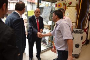 AK Parti halkla i&ccedil; i&ccedil;e
