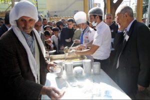 6 bin 500 kişiye aşure ikramı