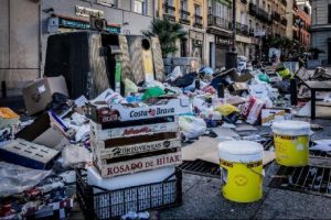 &Ccedil;&ouml;p i&ccedil;in orduyu g&ouml;reve &ccedil;ağırdılar