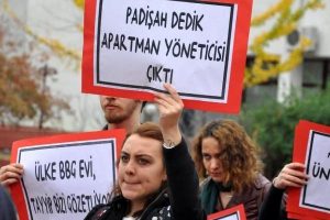 KT&Uuml; &ouml;ğrencileri kızlı erkekli y&uuml;r&uuml;d&uuml;