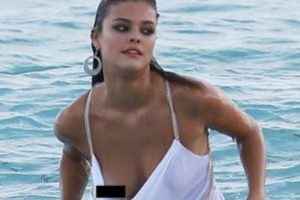 Nina Agdal'ı yakan g&ouml;r&uuml;nt&uuml;...